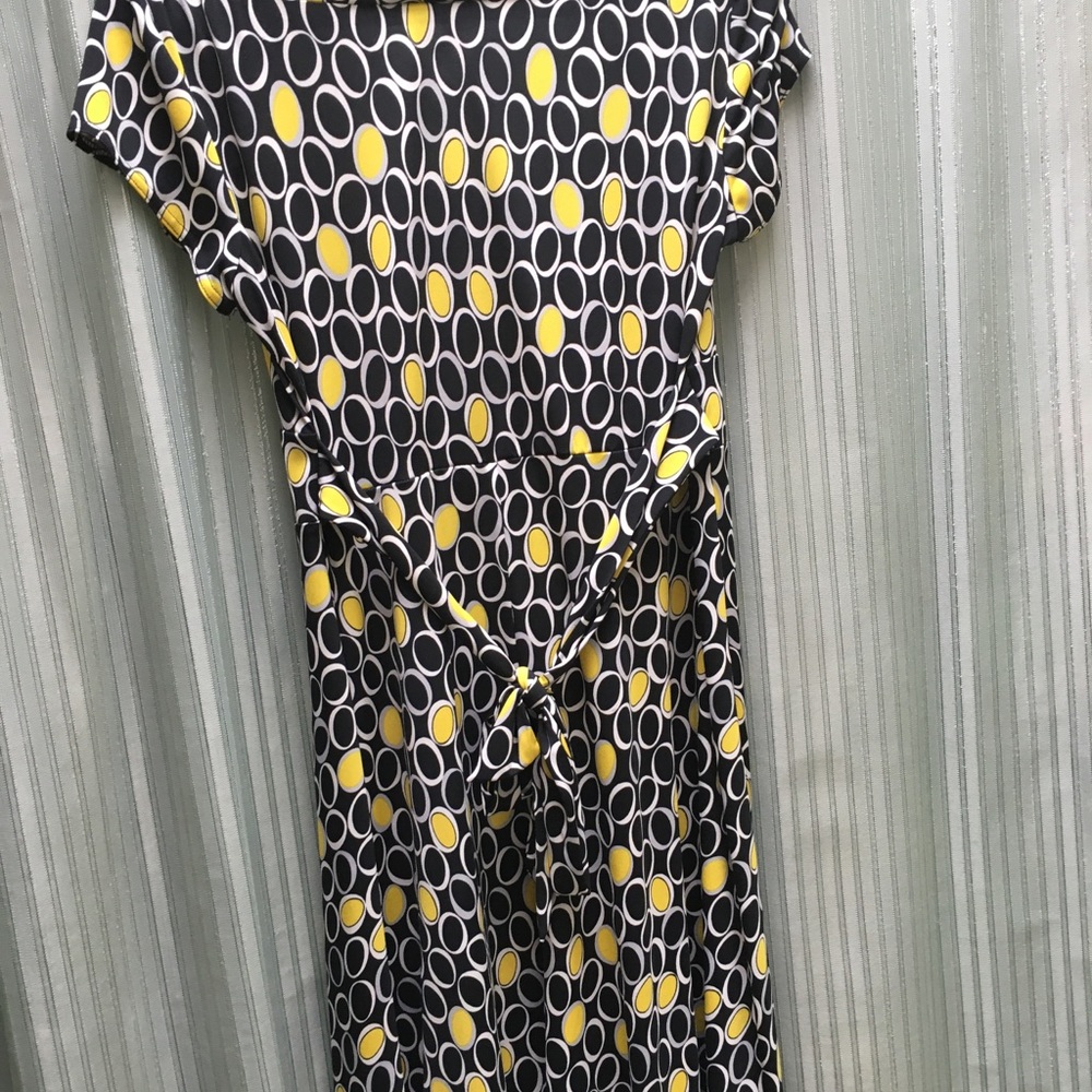 Dress - Picture 3 of 8